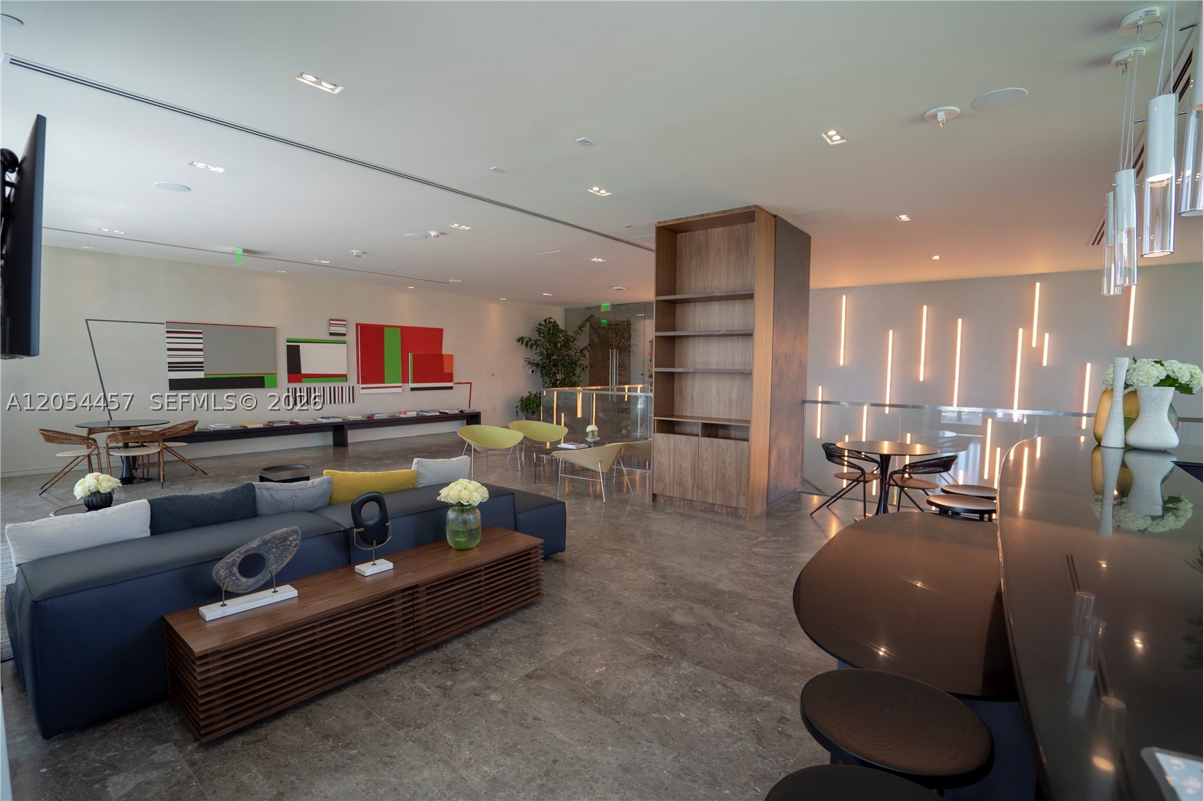 PARAISO BAY CONDO - Residential
