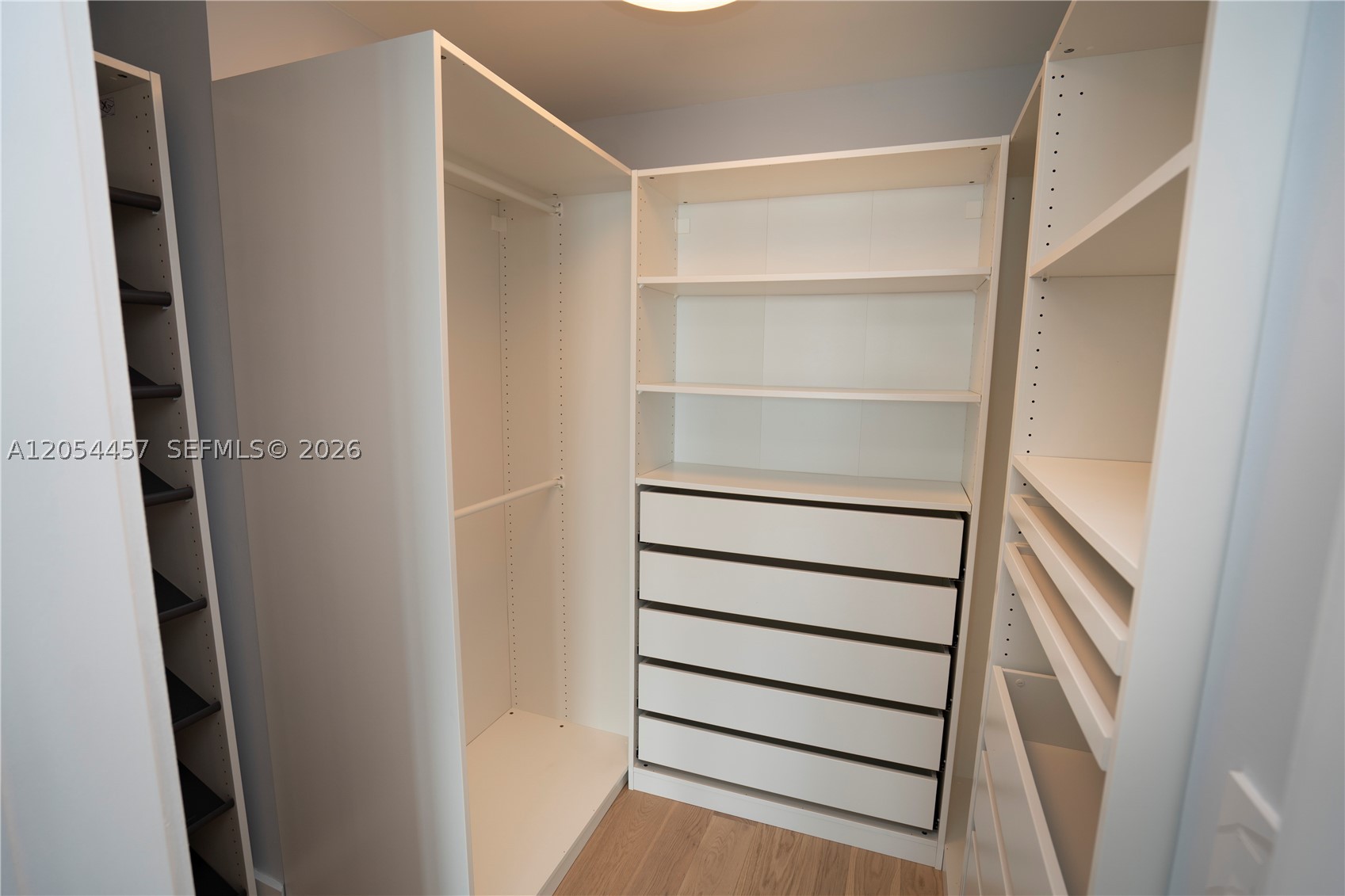 PARAISO BAY CONDO - Residential