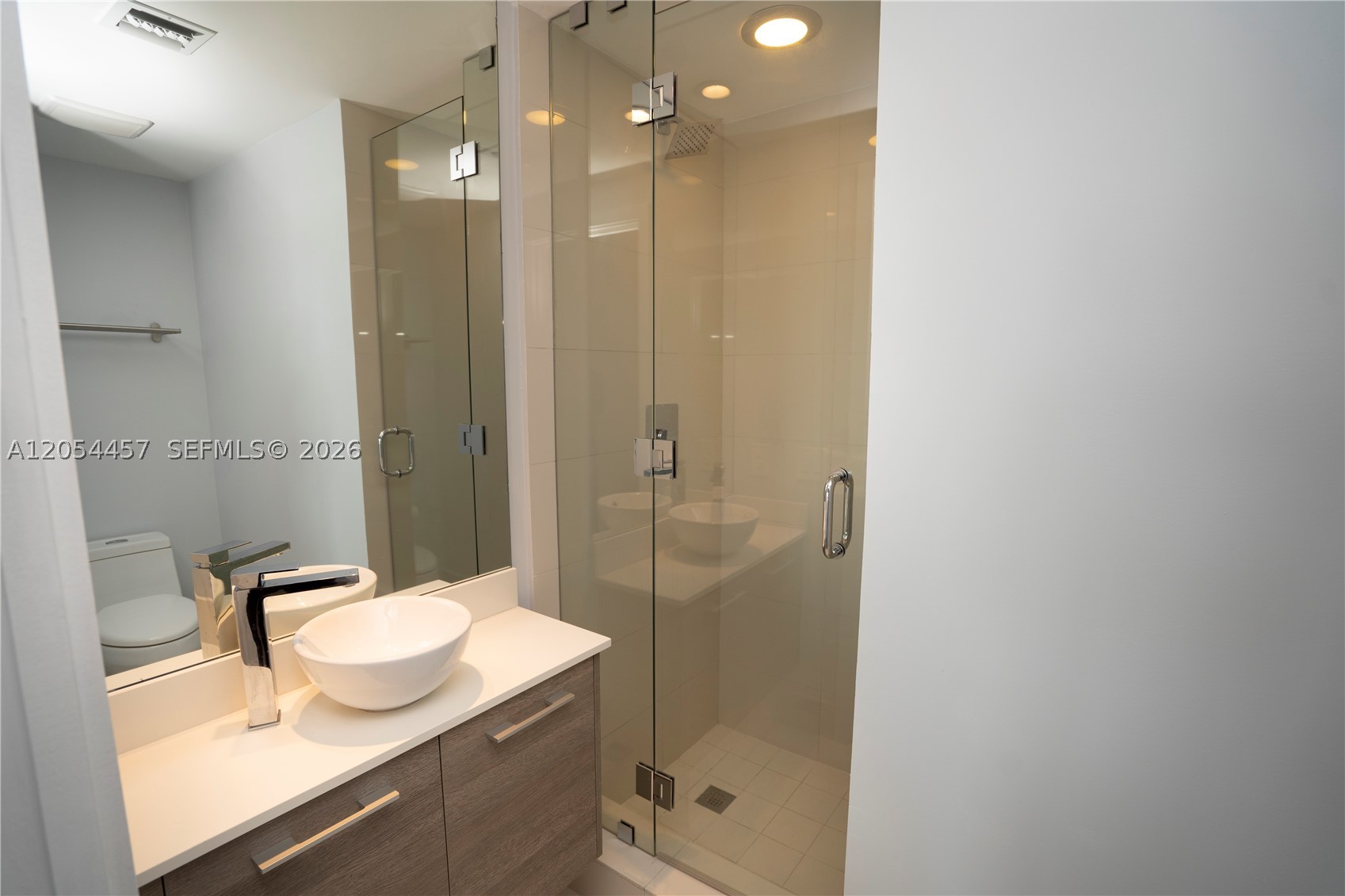 PARAISO BAY CONDO - Residential