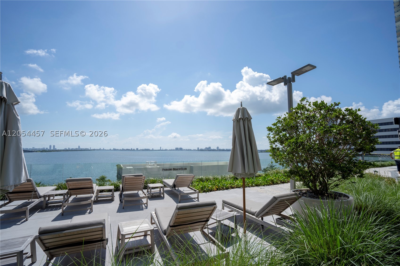 PARAISO BAY CONDO - Residential