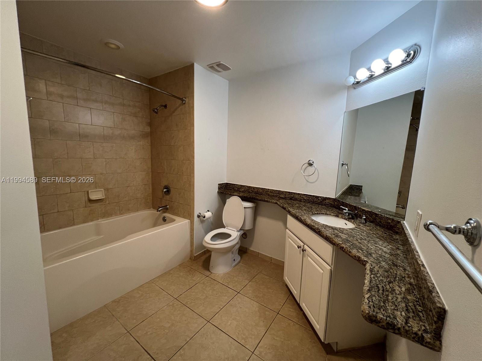 ALAQUA CONDO - Residential