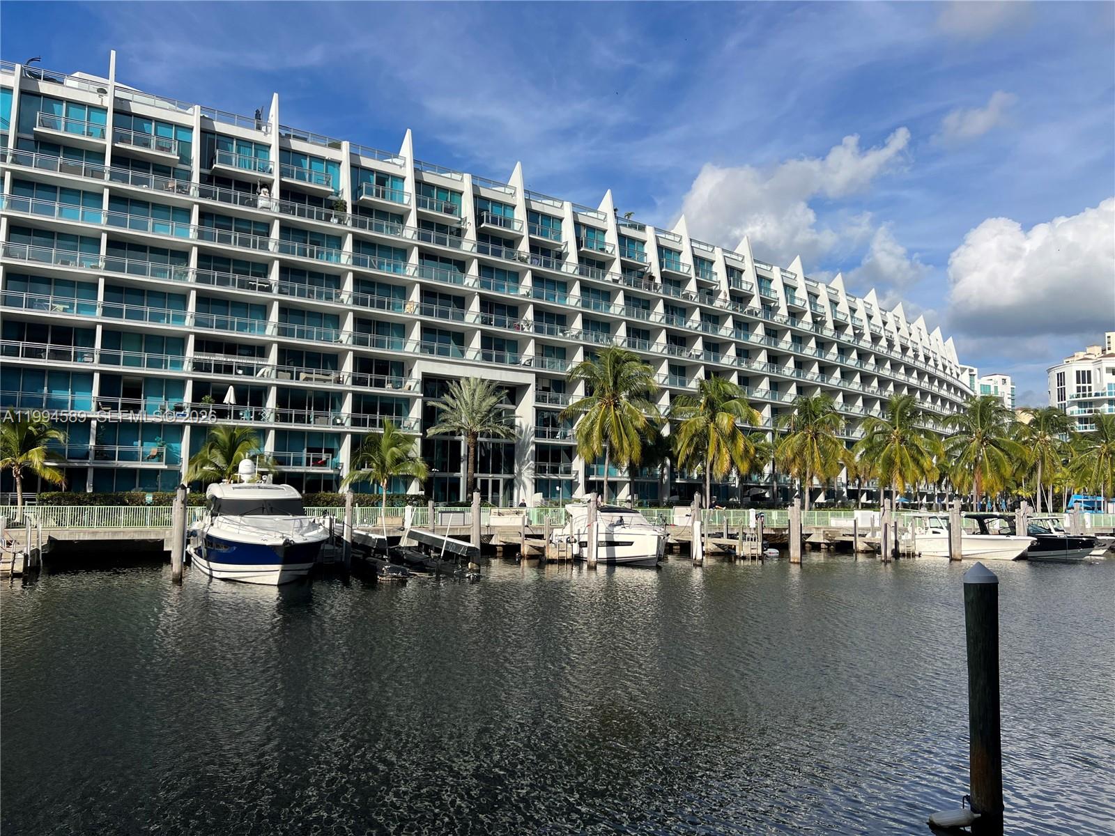 ALAQUA CONDO - Residential
