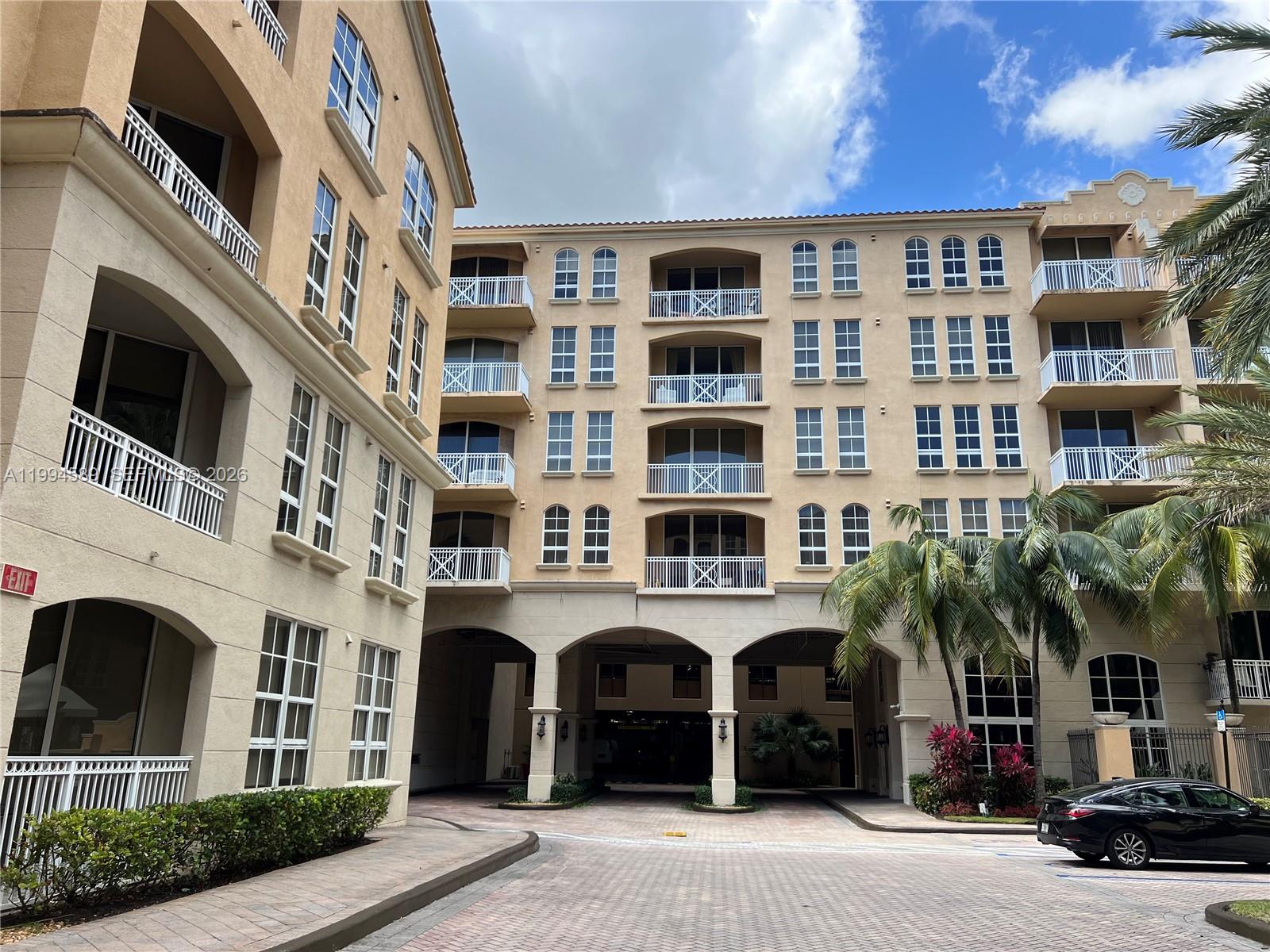 ALAQUA CONDO - Residential