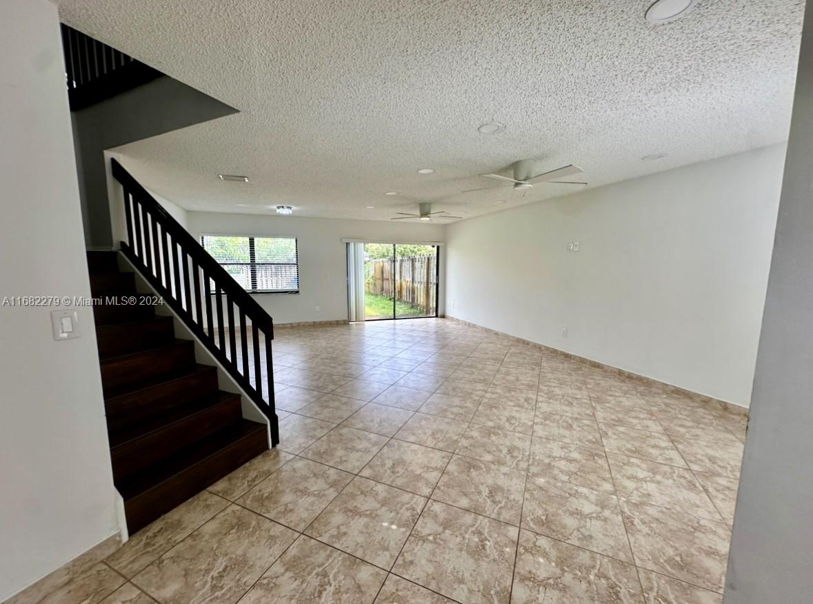 CINNAMON PLACE IV - Residential Lease