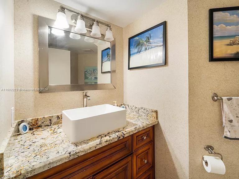 CINNAMON PLACE IV - Residential Lease