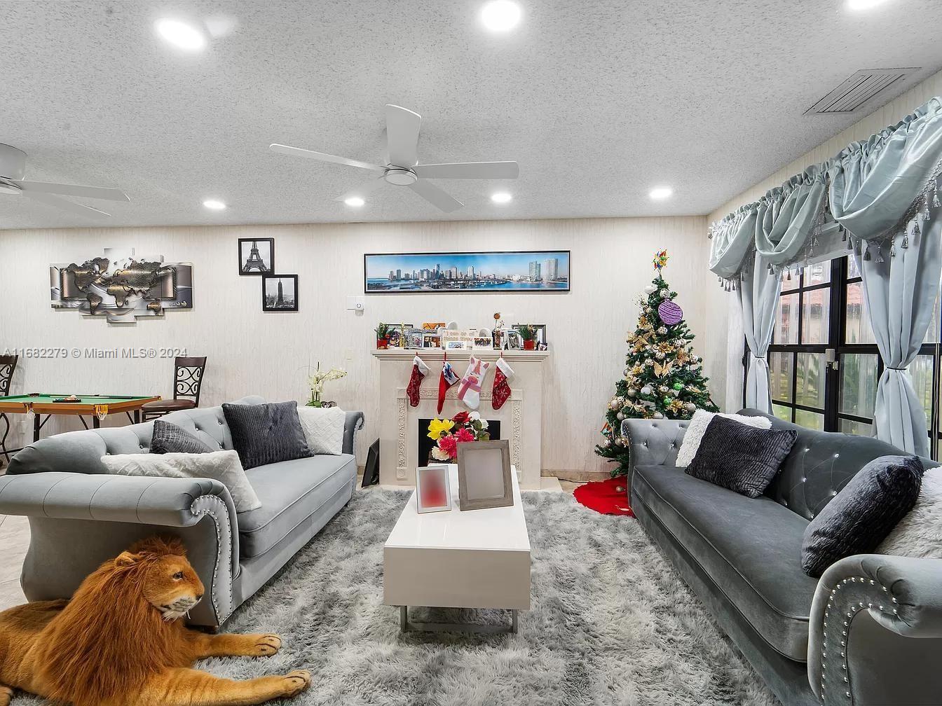 CINNAMON PLACE IV - Residential Lease