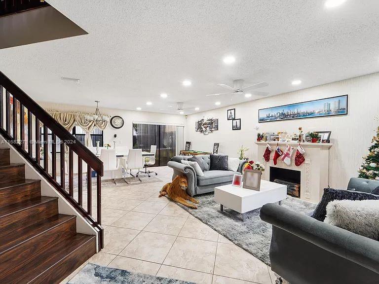 CINNAMON PLACE IV - Residential Lease