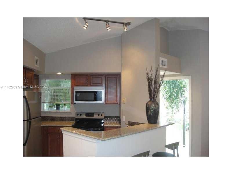 CORAL KEY CONDO - Residential Lease