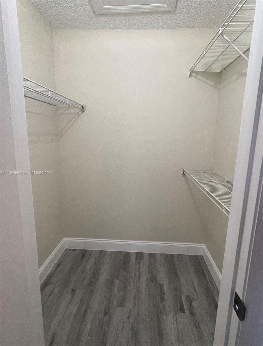 CORAL KEY CONDO - Residential Lease