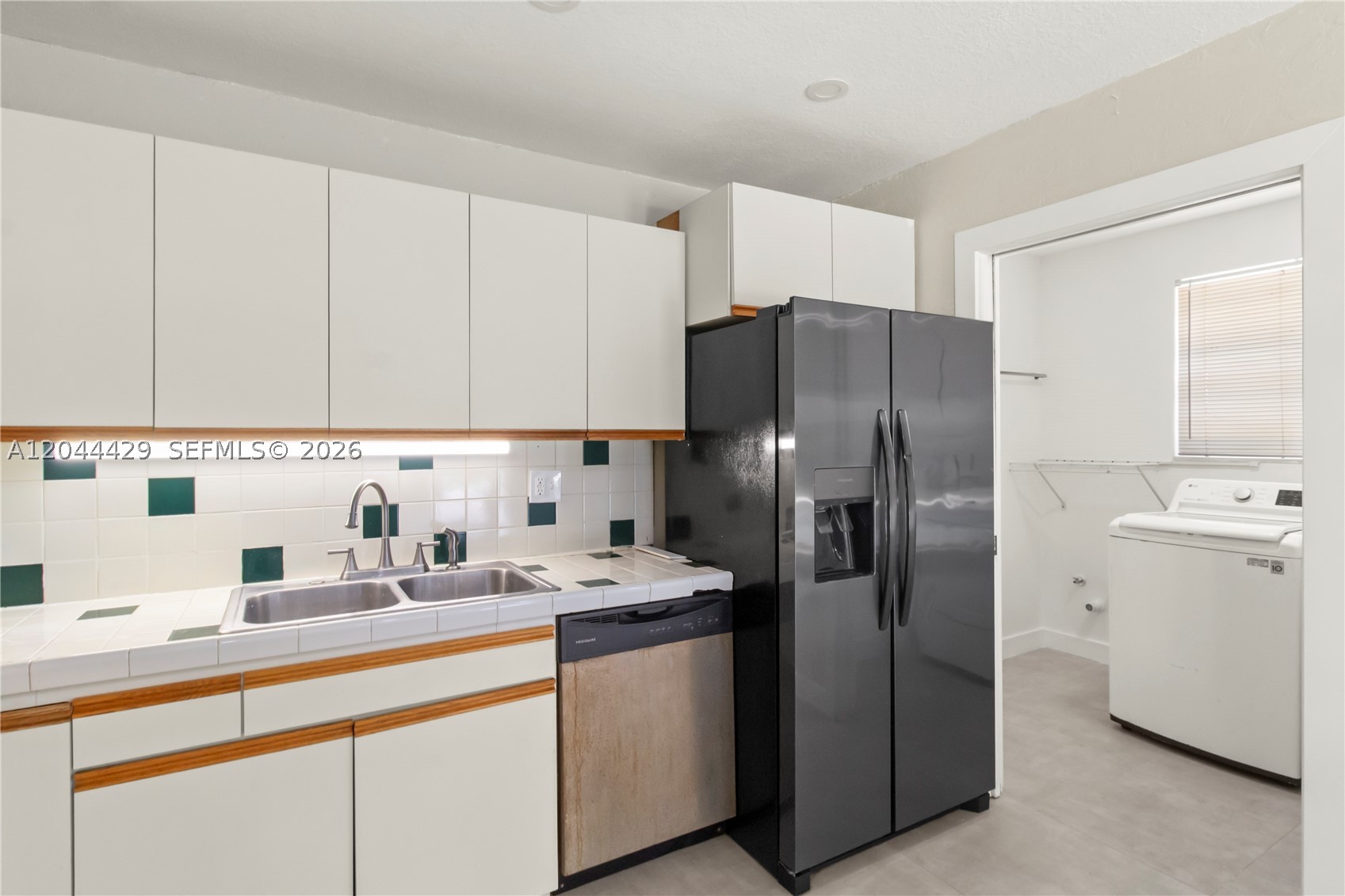 BUSCH GARDENS SOUTH - Residential