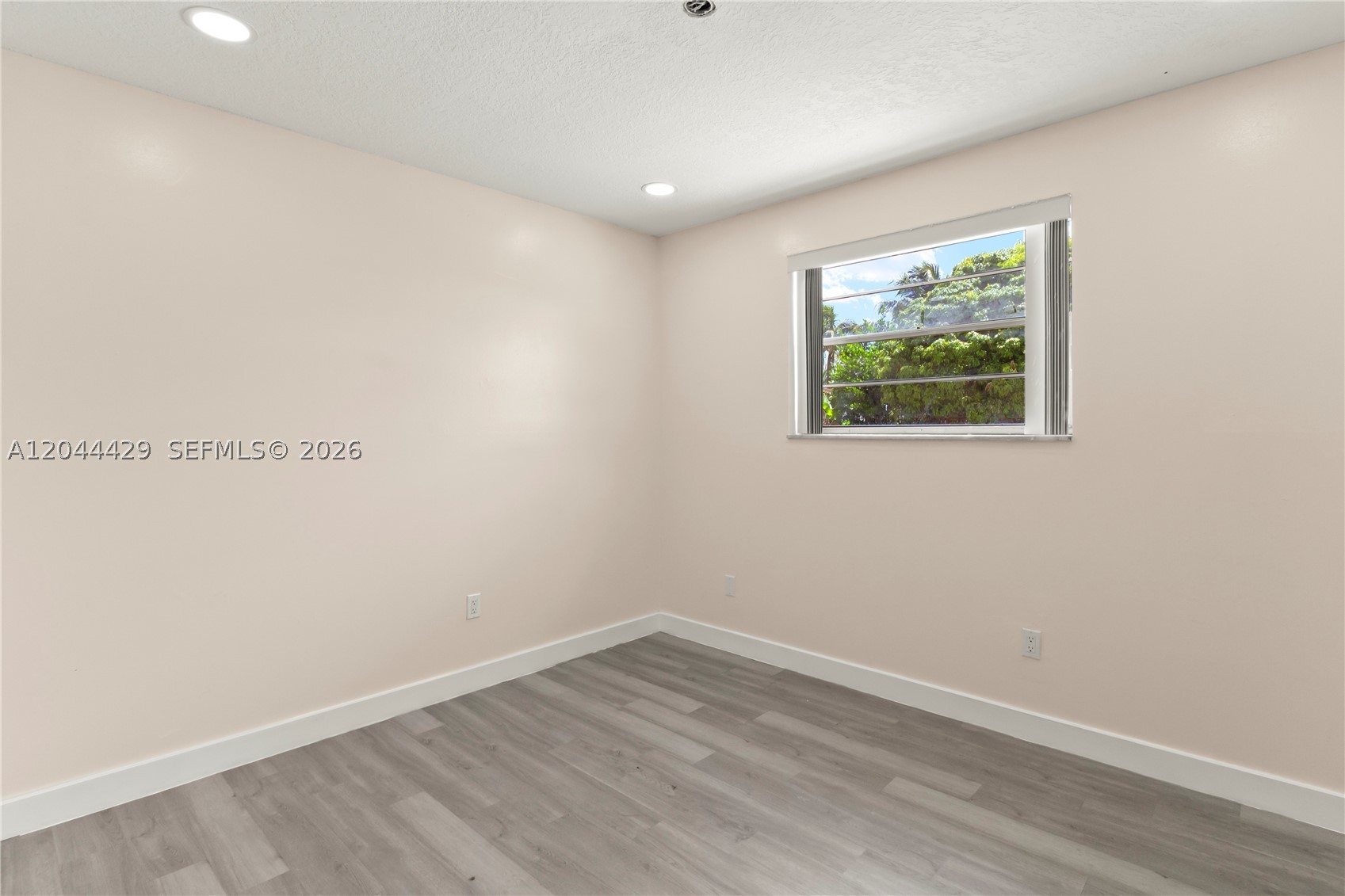 BUSCH GARDENS SOUTH - Residential