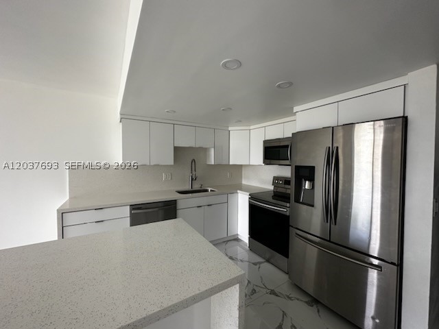 CAPTIVA LAKES VILLAS COND - Residential Lease