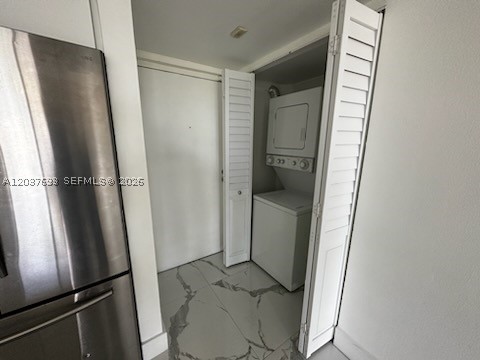 CAPTIVA LAKES VILLAS COND - Residential Lease