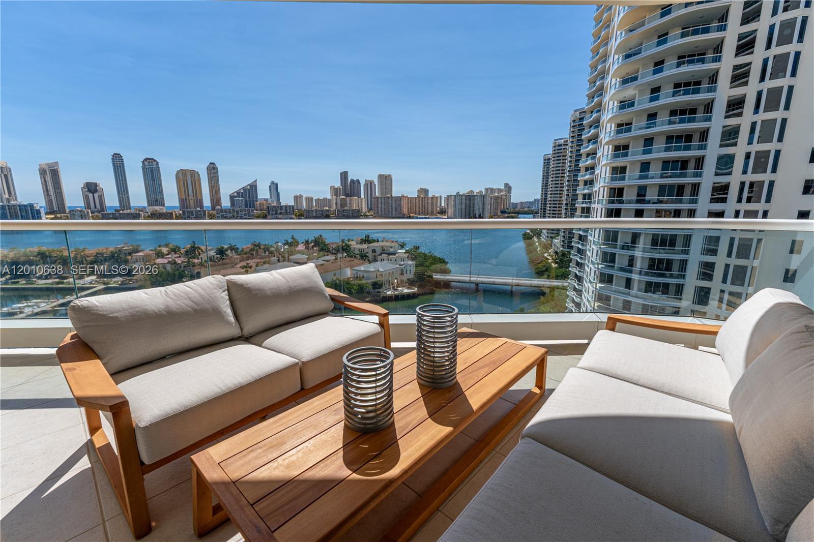 7000 ISL BLVD WILLIAMS IS - Residential