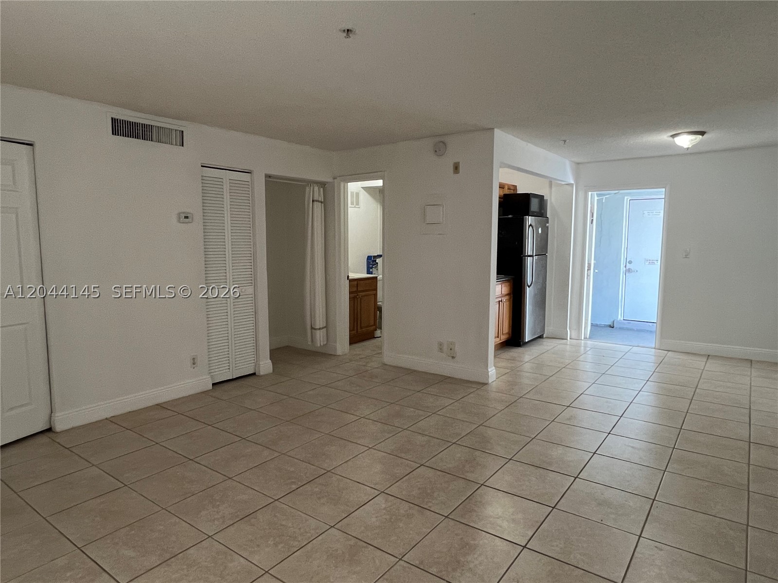 SUNDANCE AT PLANTATION CO - Residential Lease