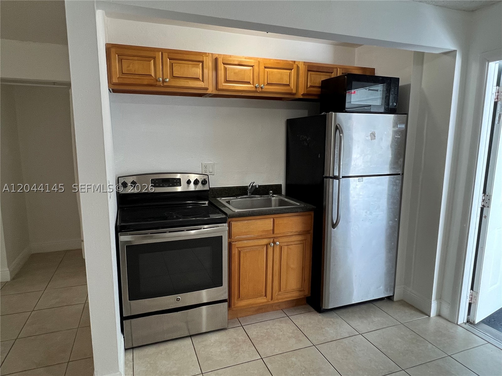 SUNDANCE AT PLANTATION CO - Residential Lease