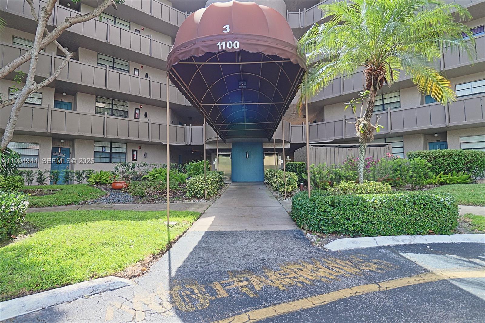 COLONY POINT 3 CONDO - Residential