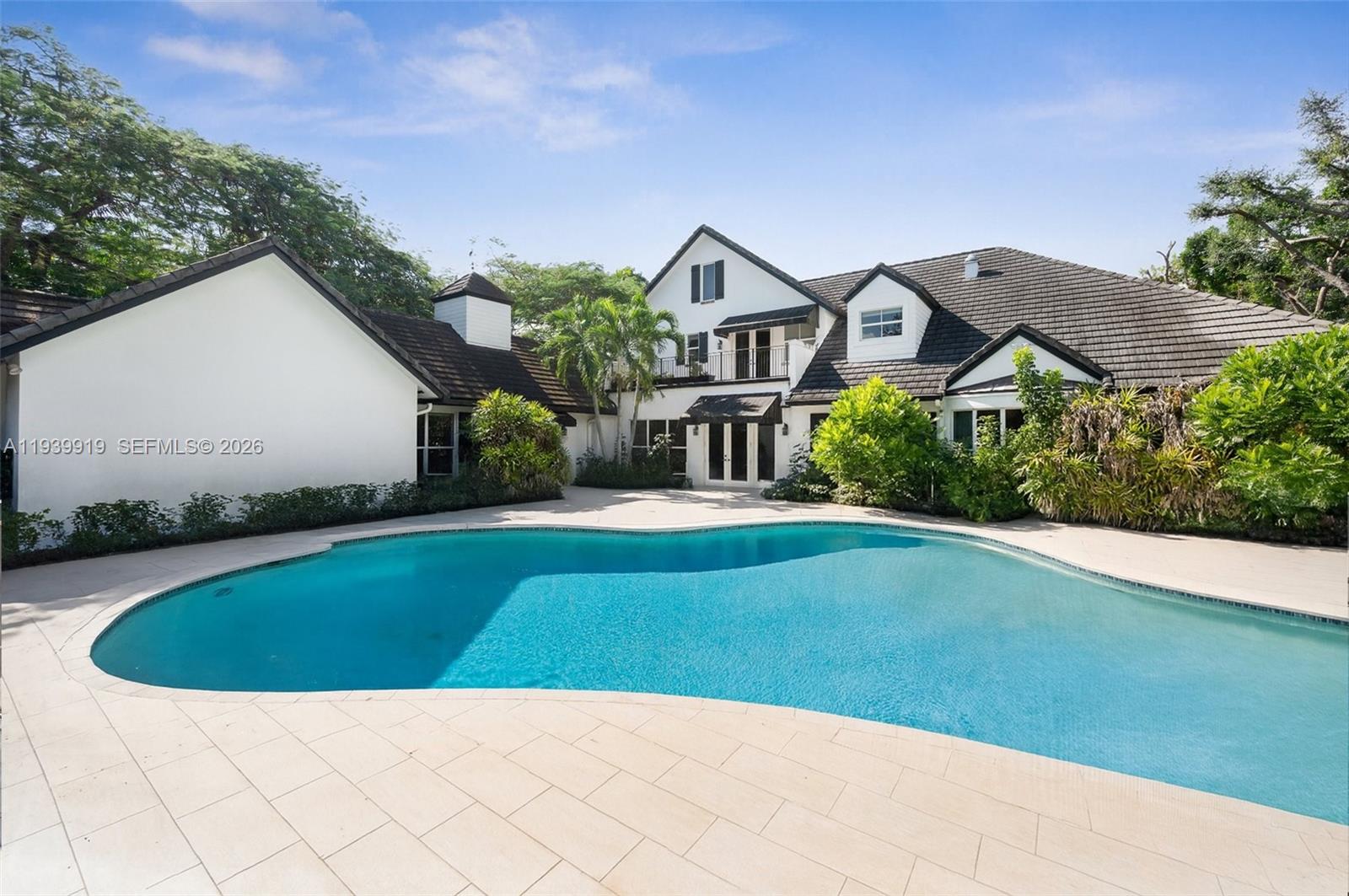 MARTIN SUBURBAN ACRES - Residential