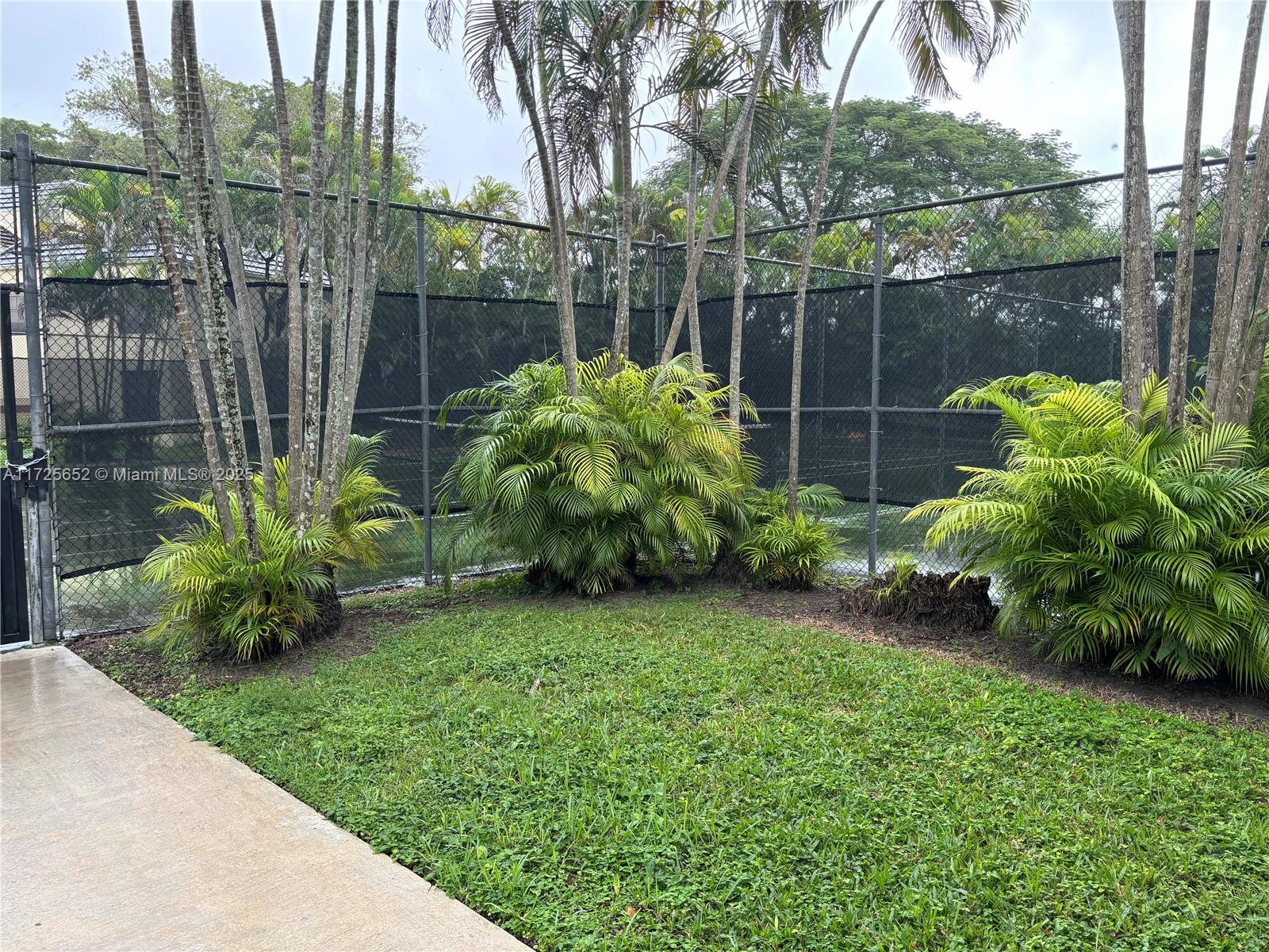 CALUSA CLUB VILG BLDG C N - Residential