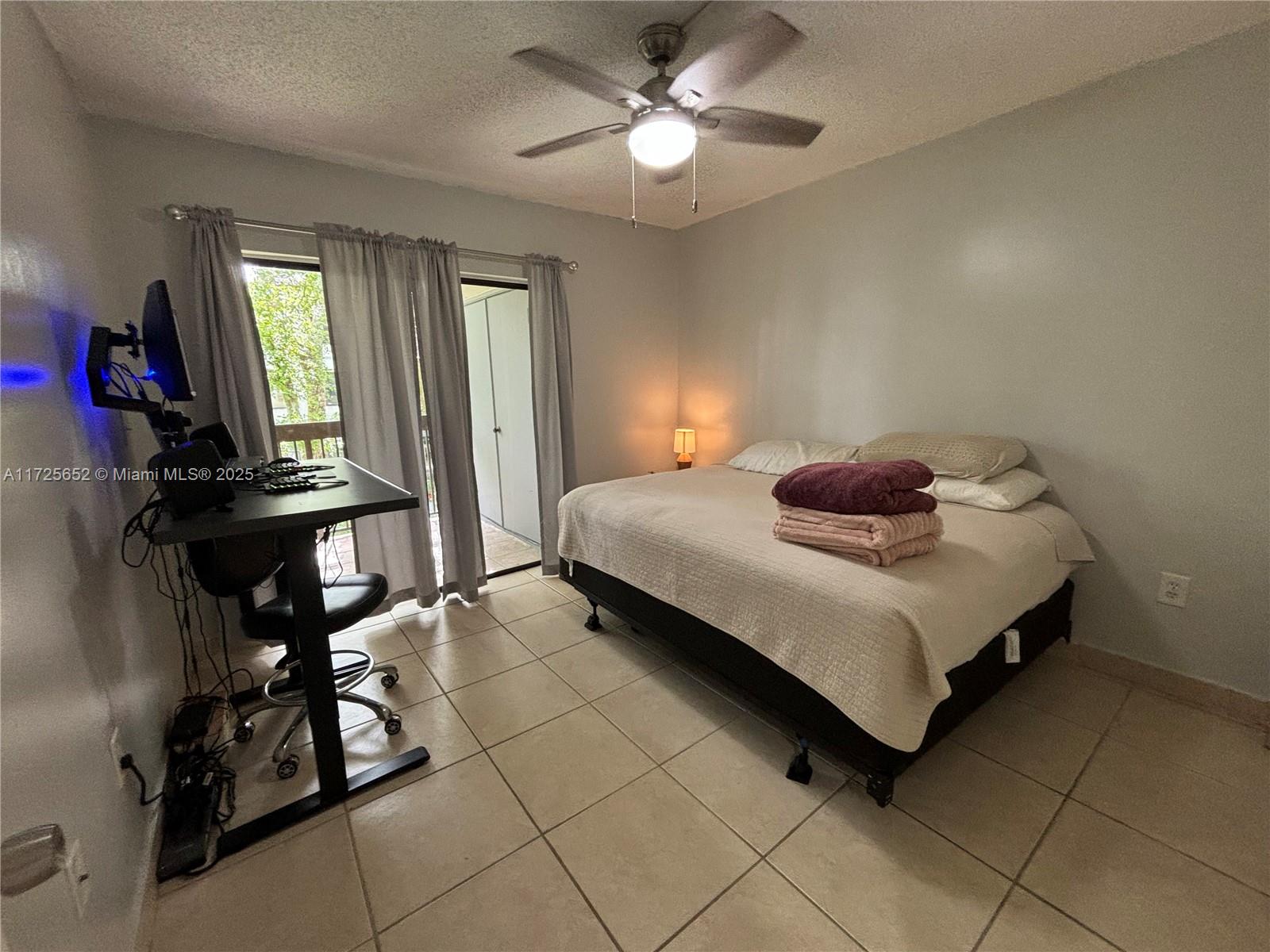 CALUSA CLUB VILG BLDG C N - Residential