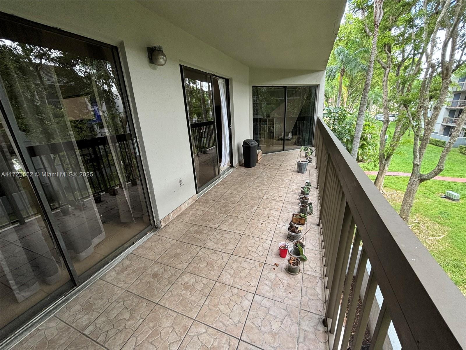 CALUSA CLUB VILG BLDG C N - Residential