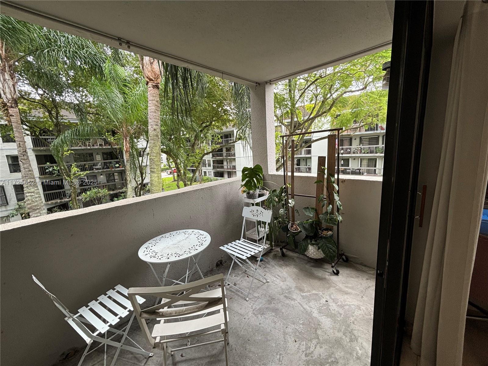 CALUSA CLUB VILG BLDG C N - Residential