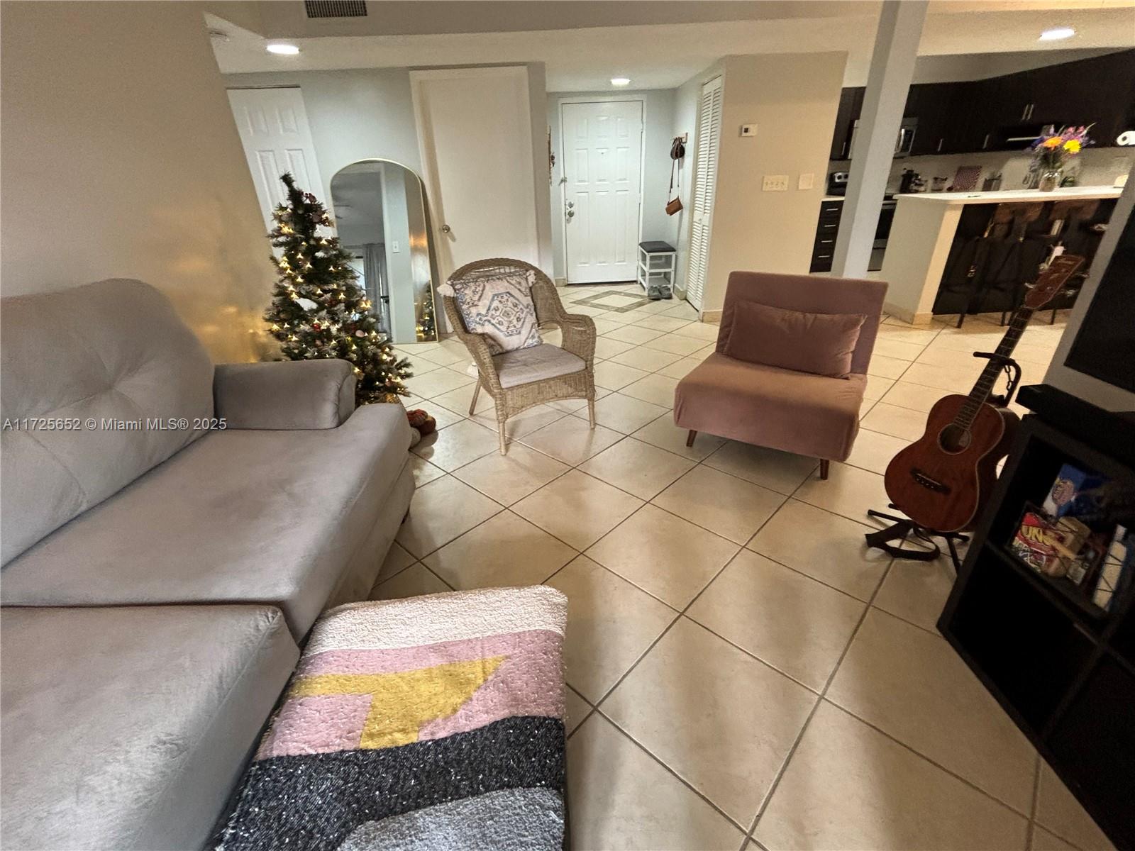 CALUSA CLUB VILG BLDG C N - Residential