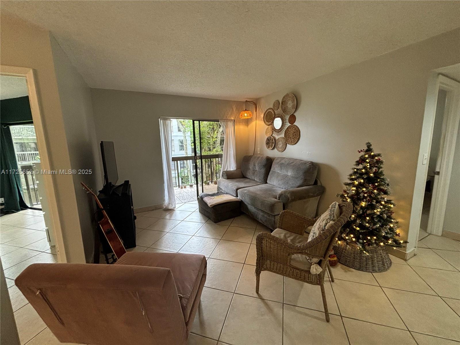 CALUSA CLUB VILG BLDG C N - Residential