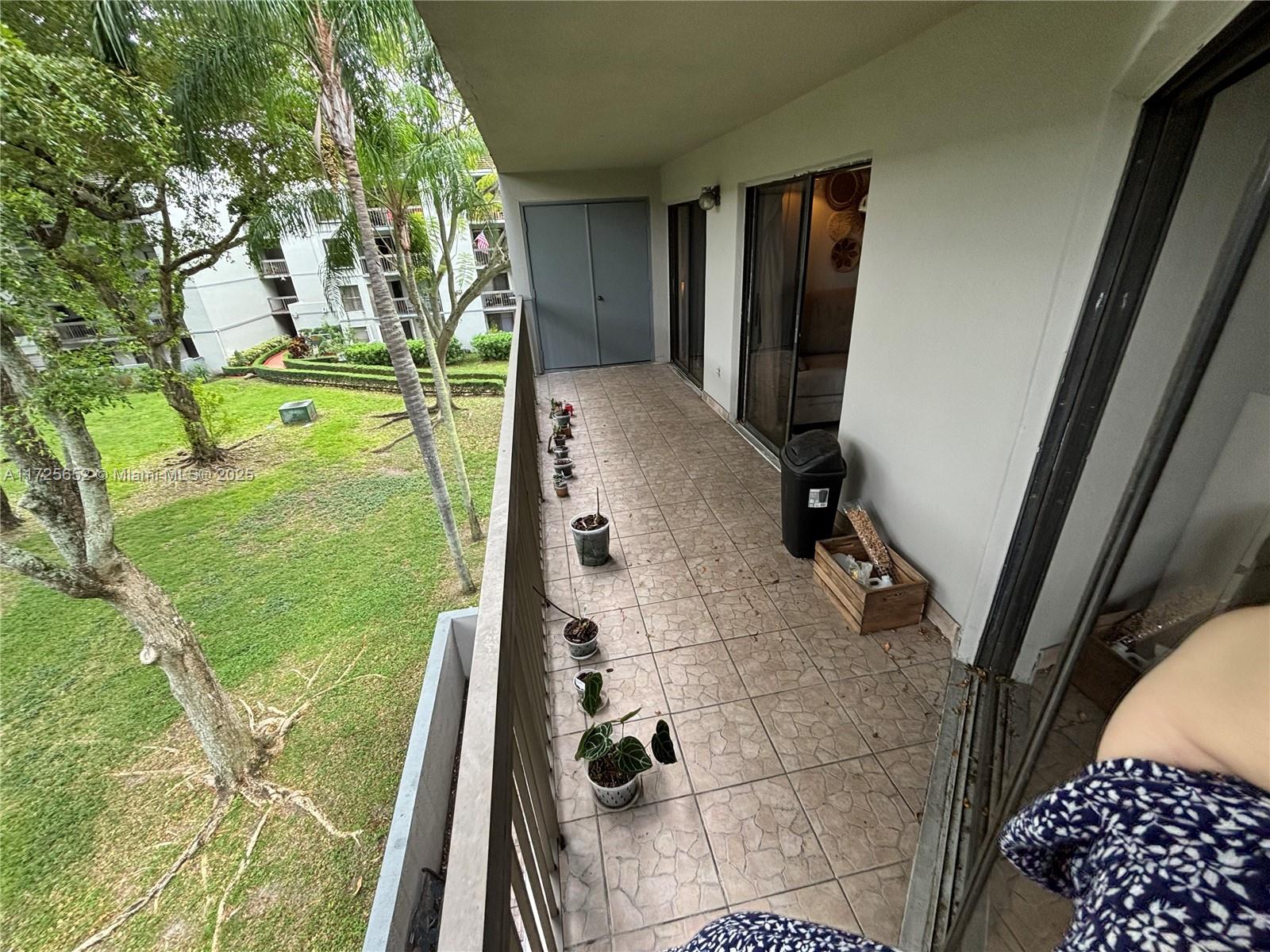 CALUSA CLUB VILG BLDG C N - Residential