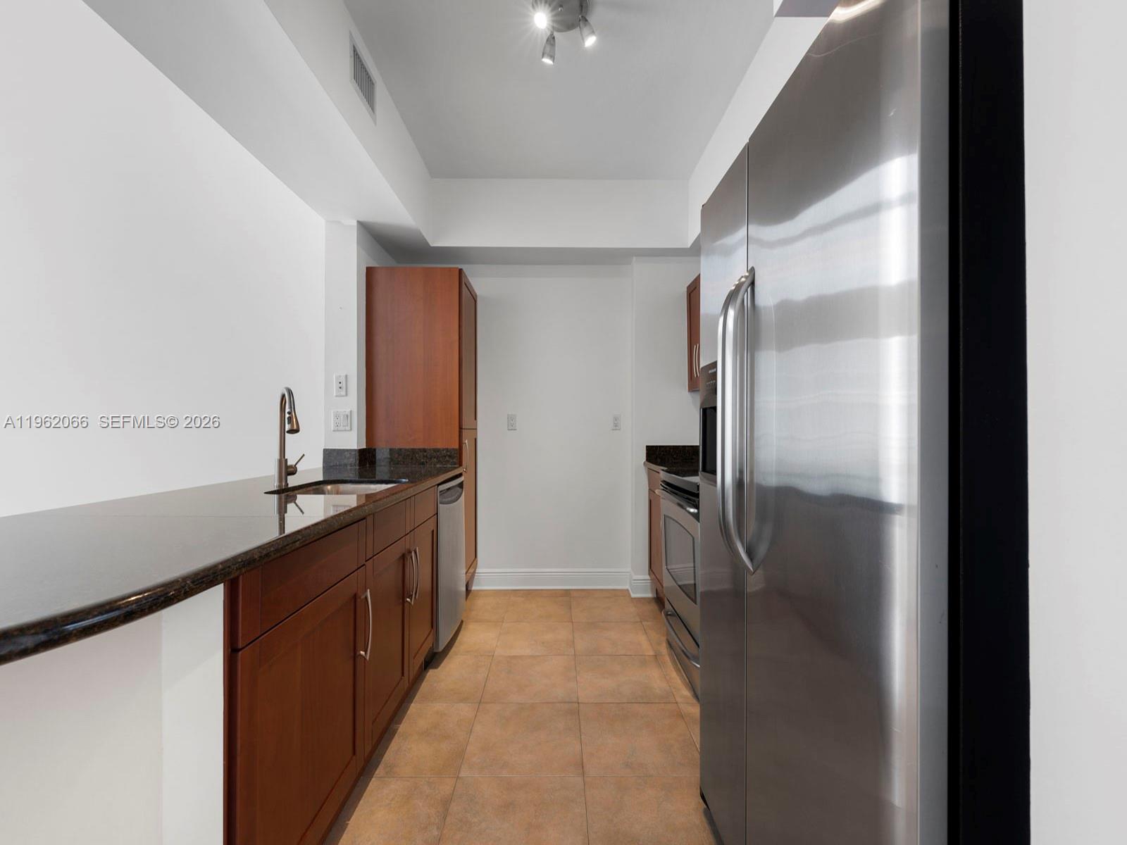 DOWNTOWN DADELAND CONDO N - Residential