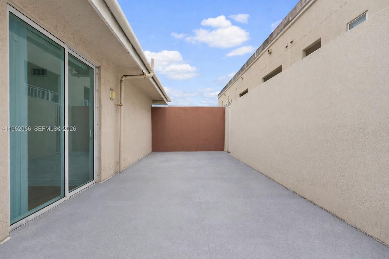 DOWNTOWN DADELAND CONDO N - Residential