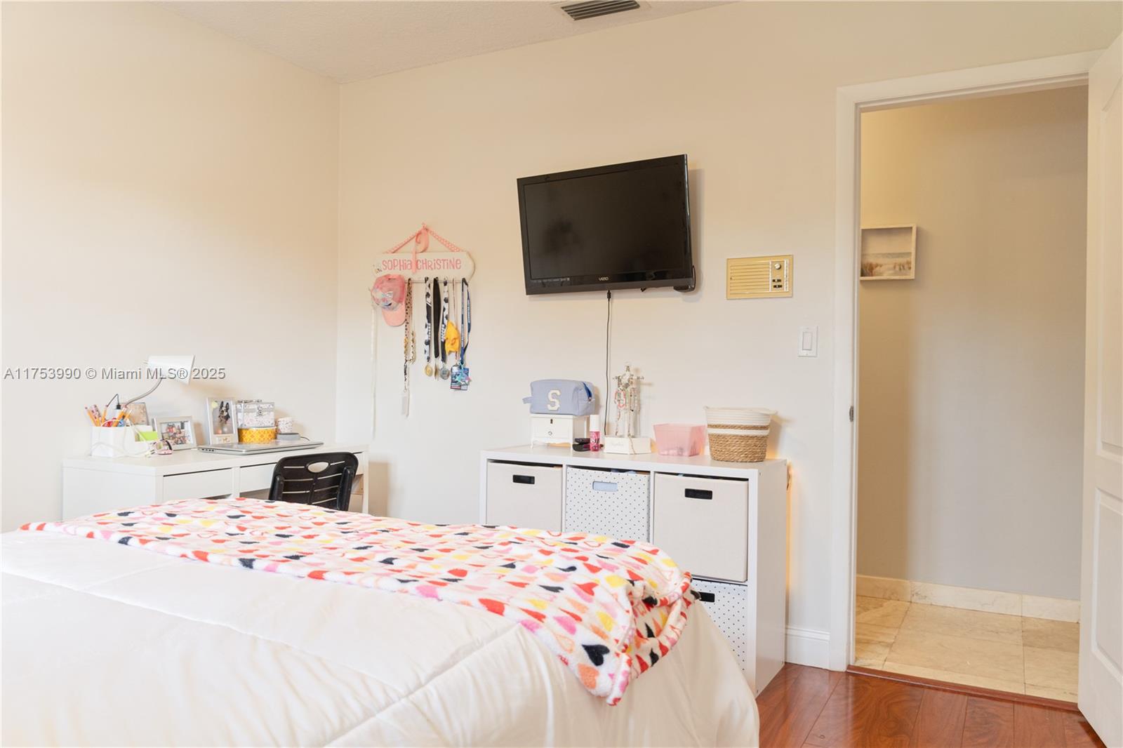 DELPHI VILLAS - Residential