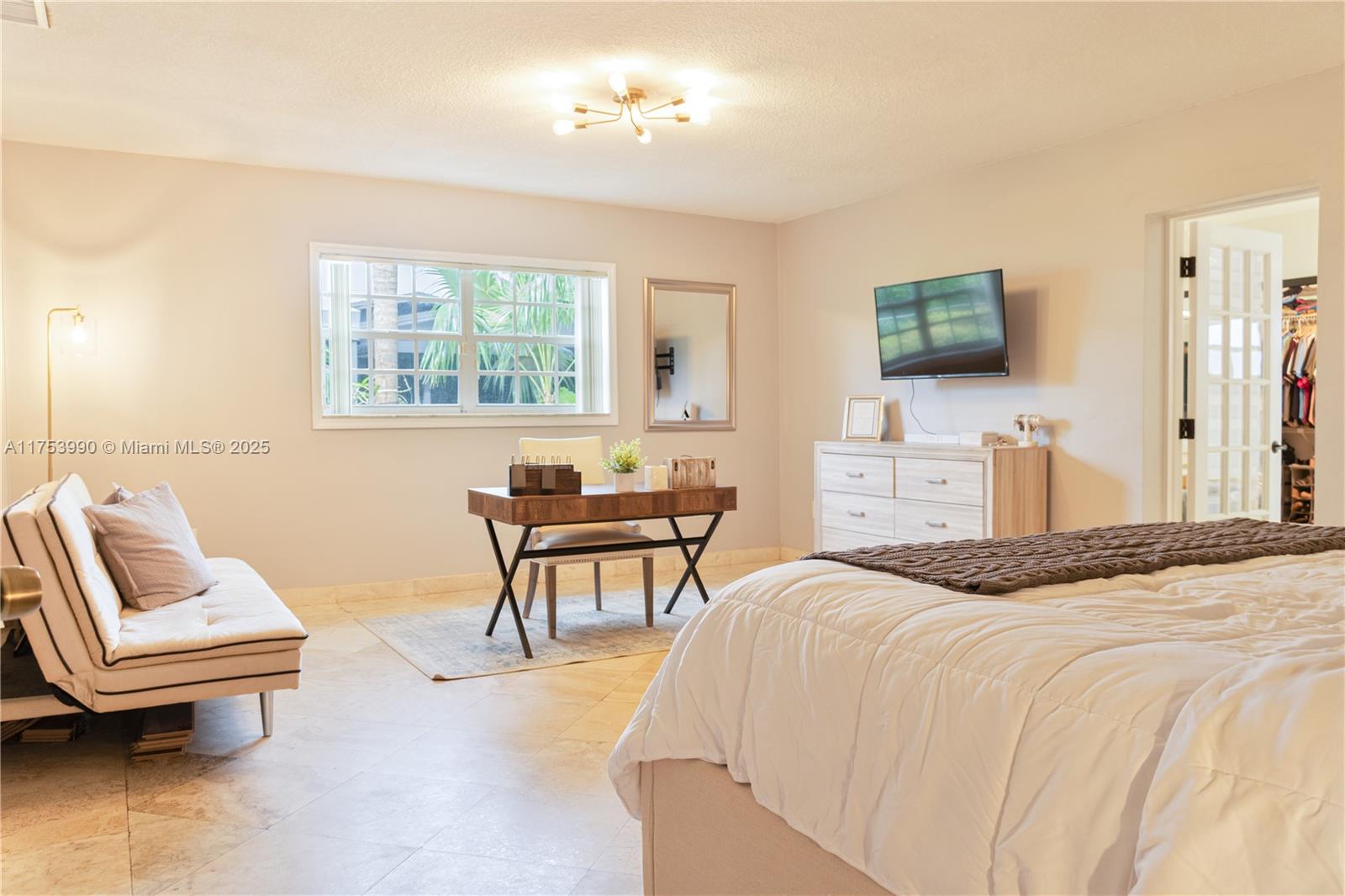 DELPHI VILLAS - Residential