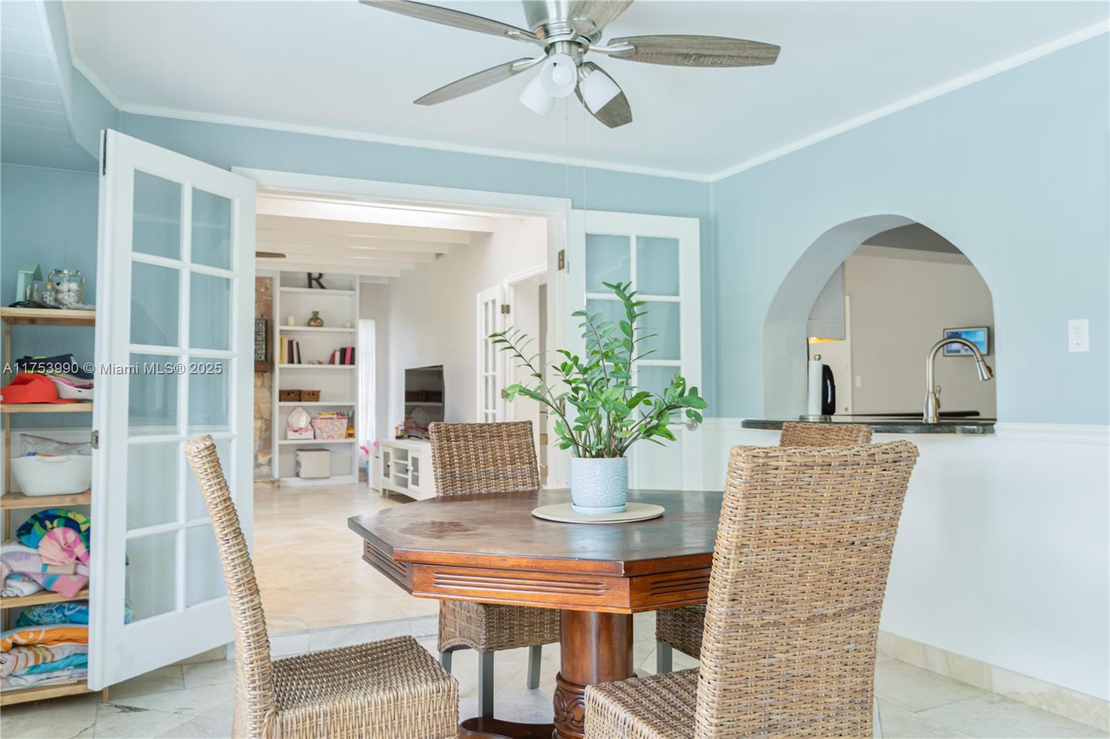 DELPHI VILLAS - Residential