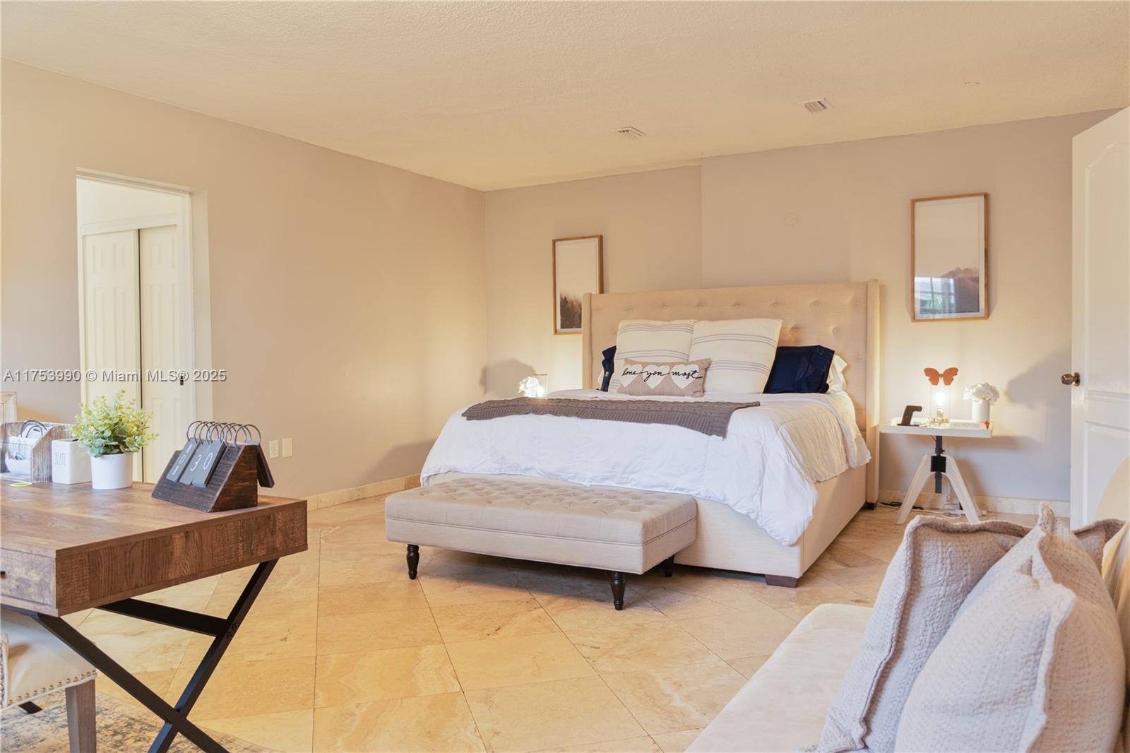DELPHI VILLAS - Residential