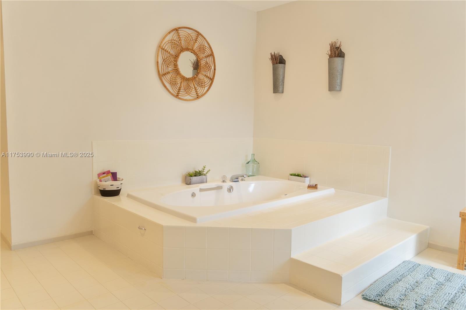 DELPHI VILLAS - Residential