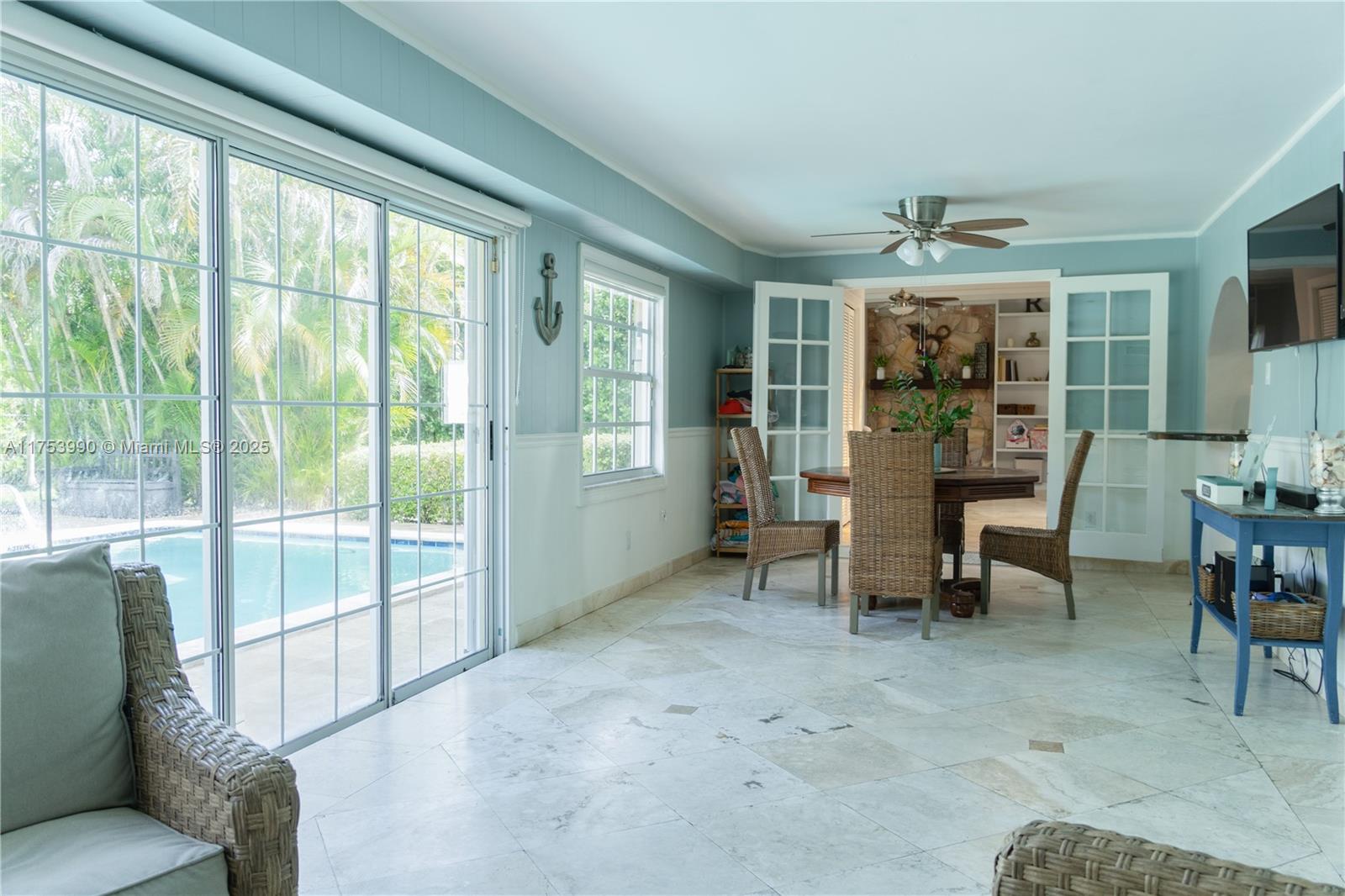 DELPHI VILLAS - Residential