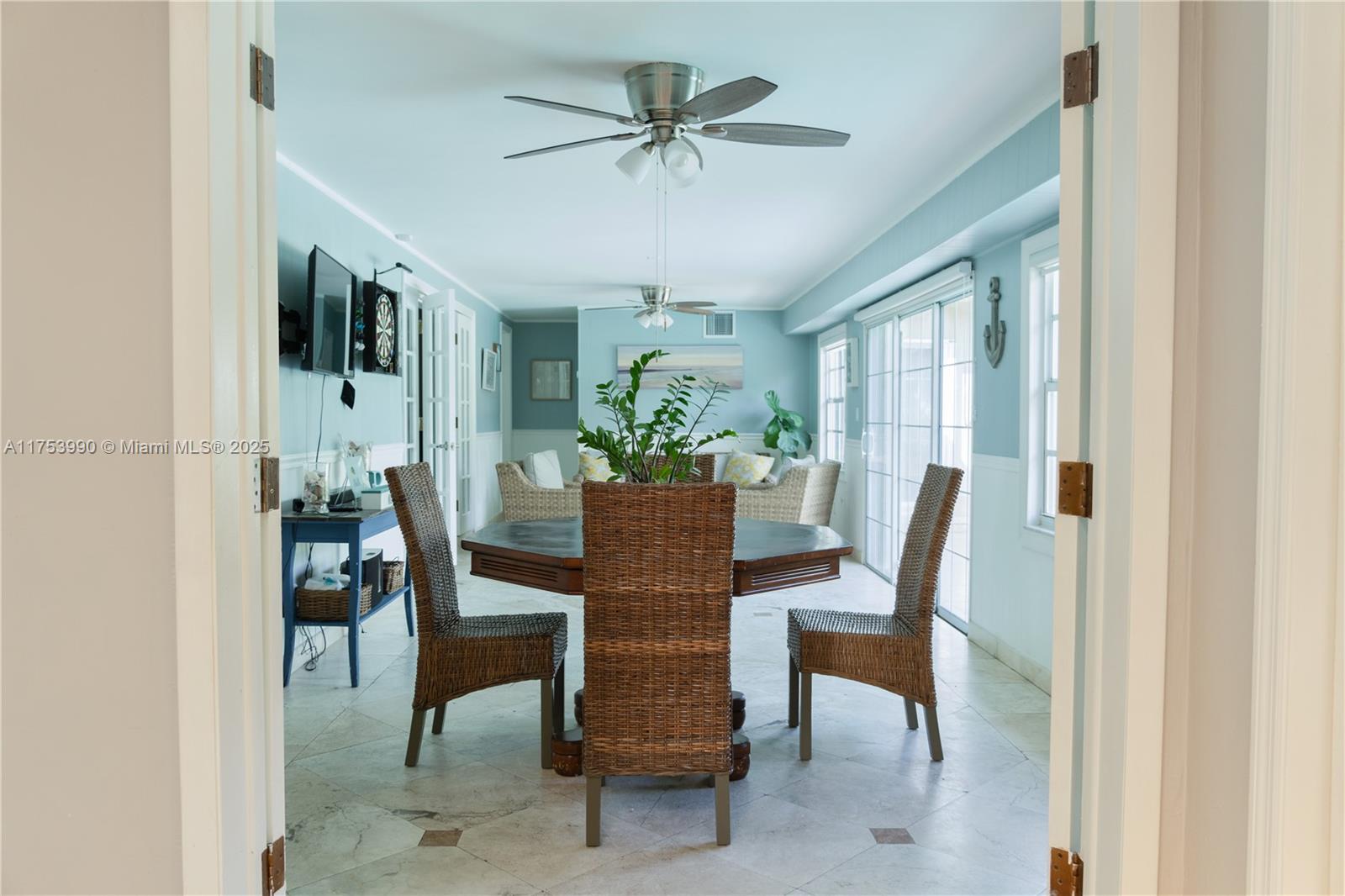 DELPHI VILLAS - Residential