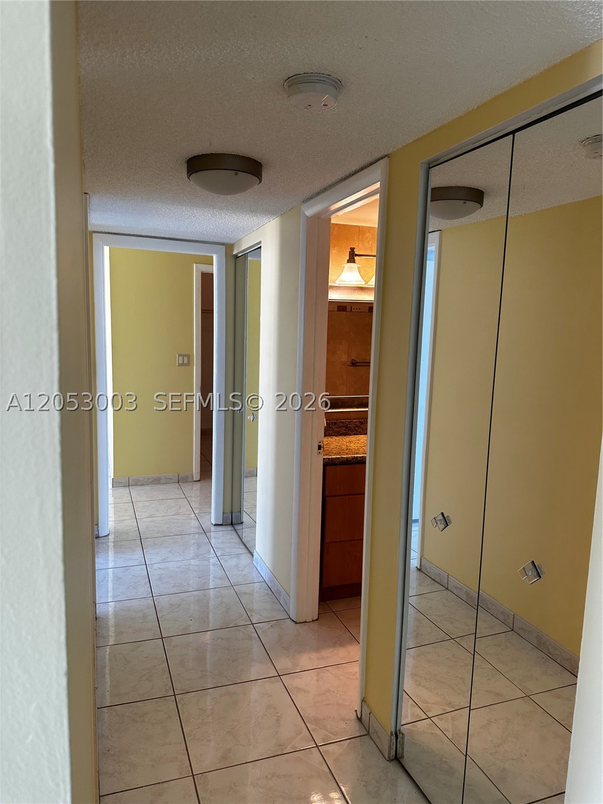 HALLMARK OF HOLLYWOOD CON - Residential
