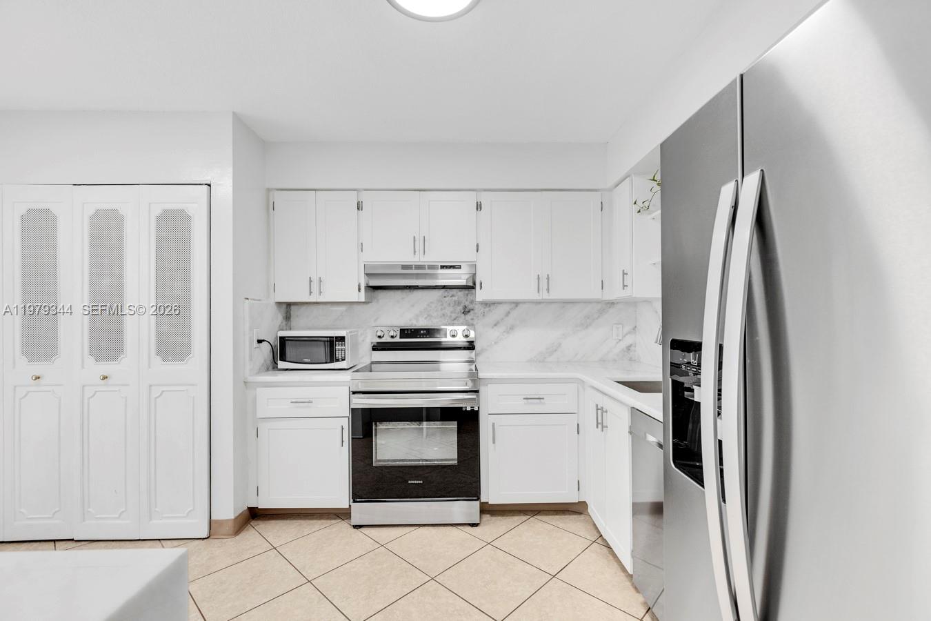 WATERS EDGE TOWERS CONDO - Residential