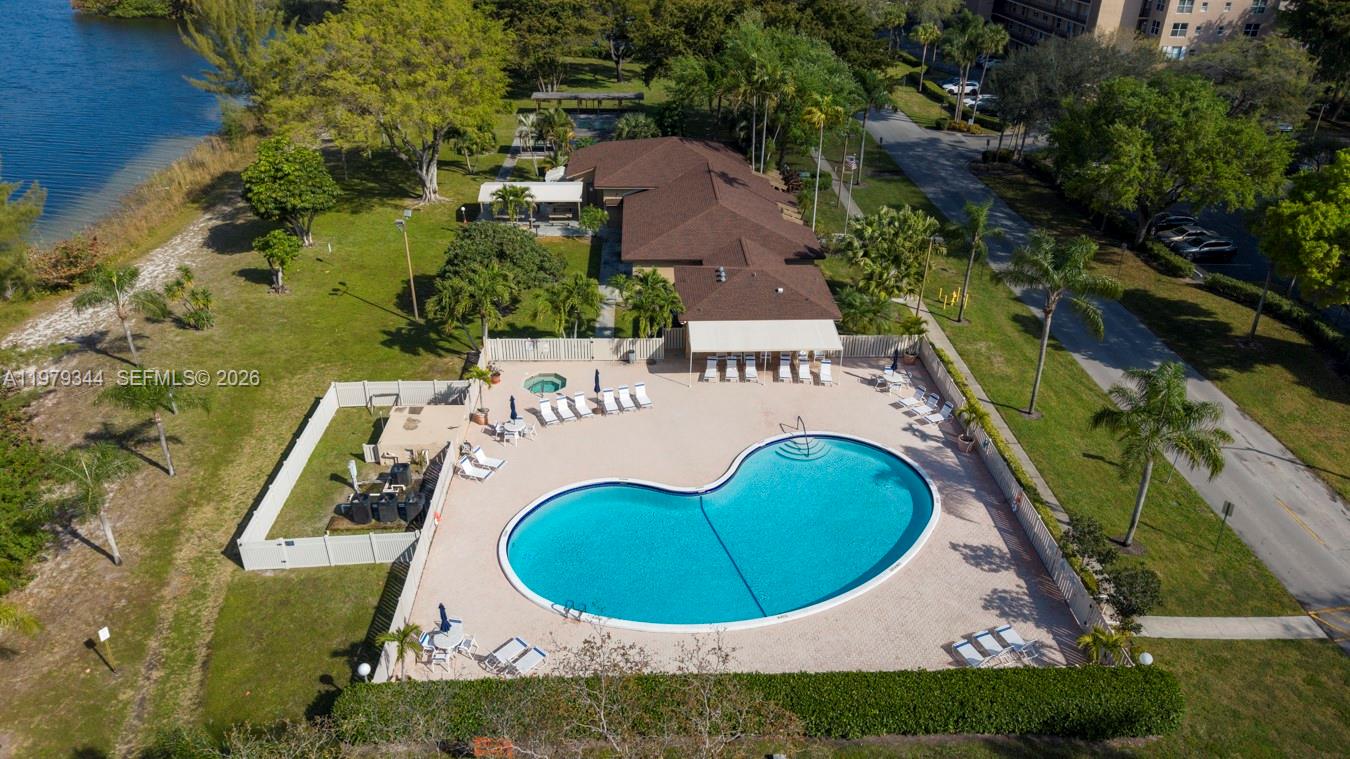WATERS EDGE TOWERS CONDO - Residential