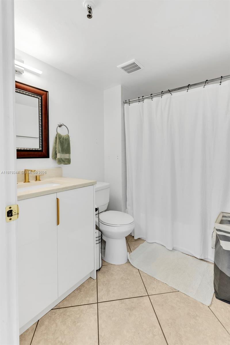 WATERS EDGE TOWERS CONDO - Residential