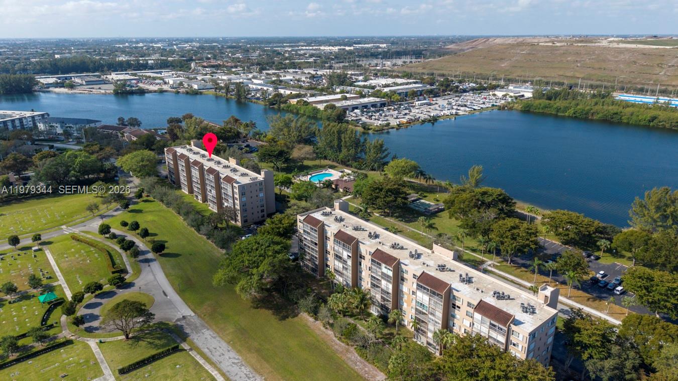 WATERS EDGE TOWERS CONDO - Residential