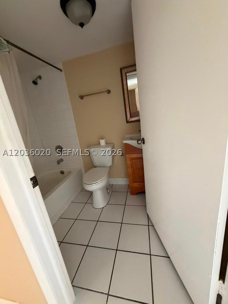 POINCIANA AT MIAMI CONDO - Residential Lease