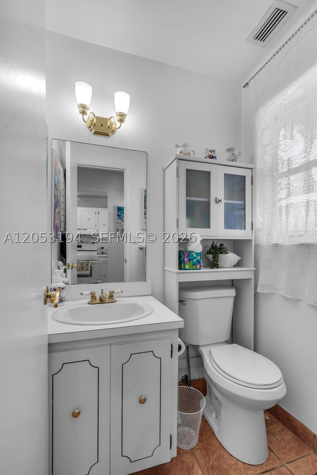 TOWNHOUSE EAST 1 CONDO - Residential