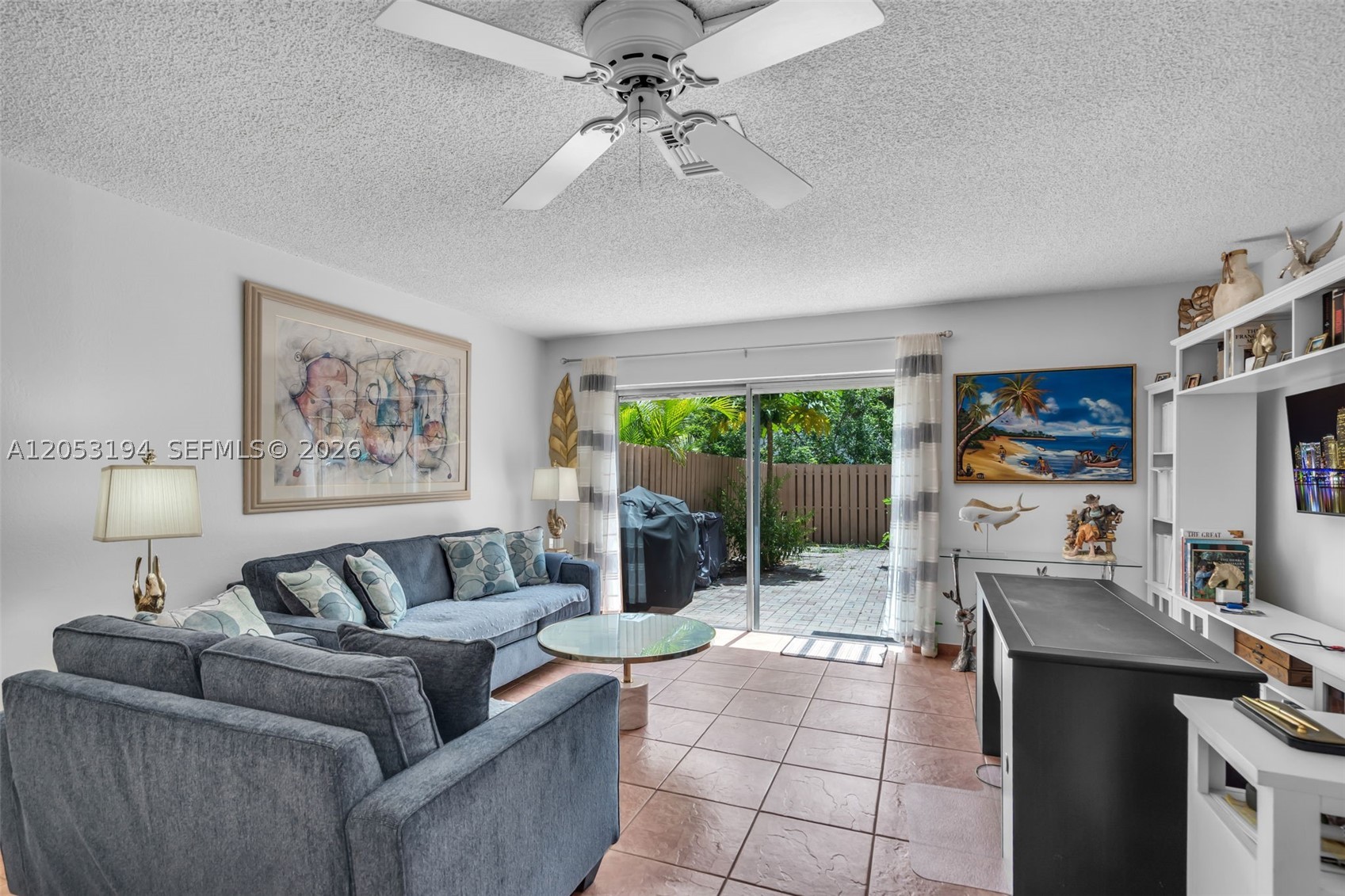 TOWNHOUSE EAST 1 CONDO - Residential