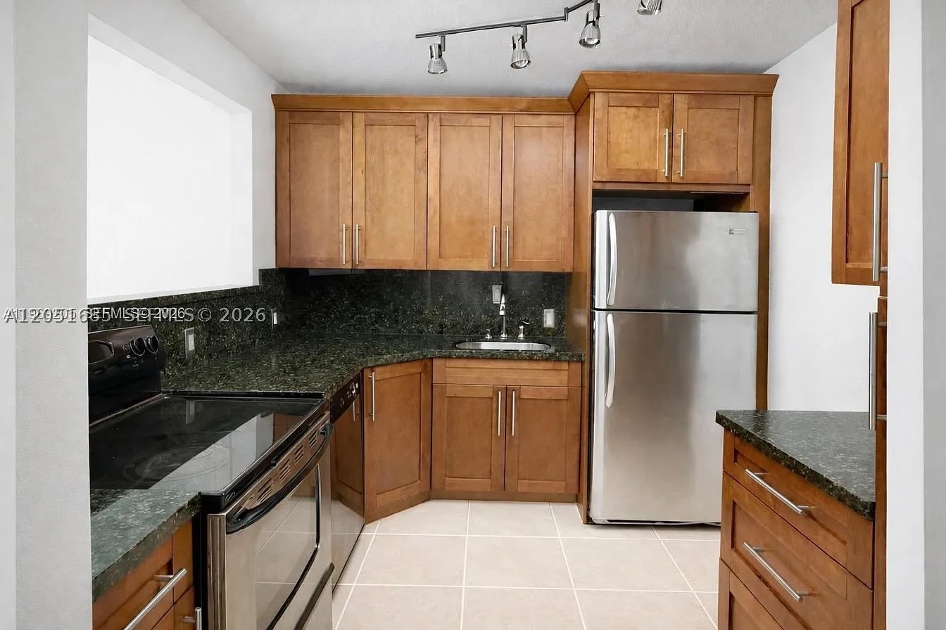 ARLEN HOUSE EAST CONDO - Residential Lease
