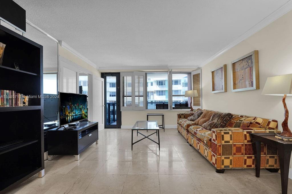 THE ALEXANDER CONDO - Residential