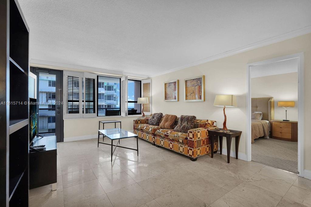 THE ALEXANDER CONDO - Residential