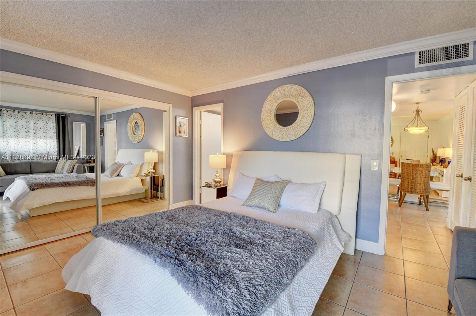 KINGS POINT BURGUNDY COND - Residential